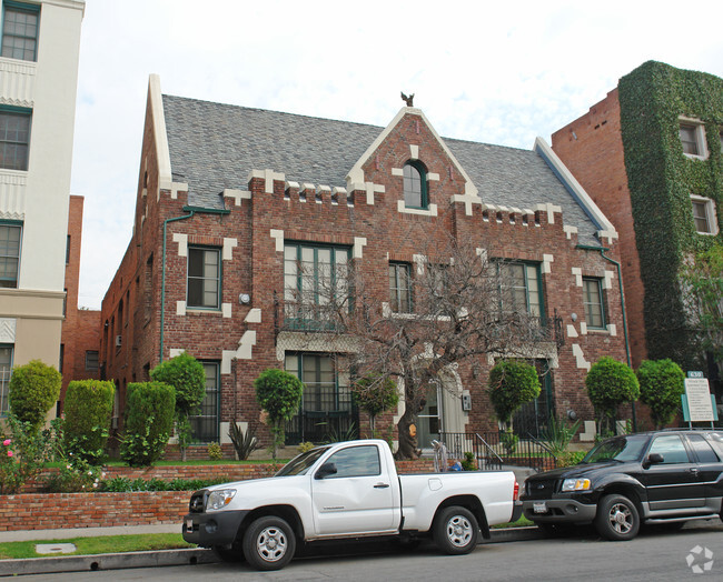 Building Photo - 630 S Burnside Ave