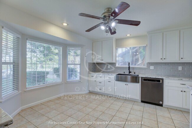 Building Photo - Updated 3 Bedroom 2 Bathroom Home in Wheat...