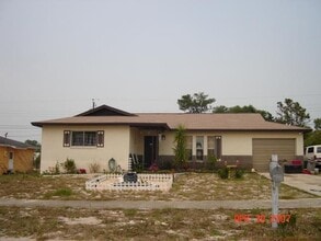 Building Photo - 3920 Essex St