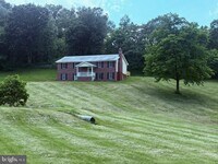 Building Photo - 1205 Elm St