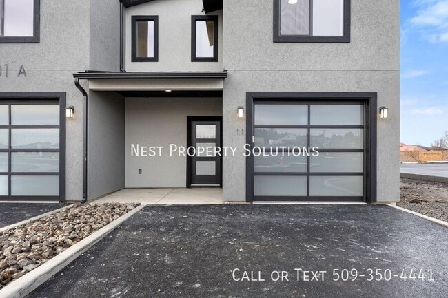 Building Photo - 601 S Dorsing St