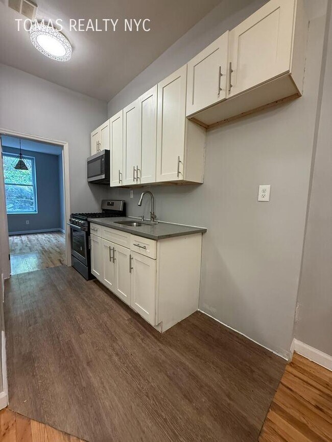 Building Photo - 1235 Union Ave