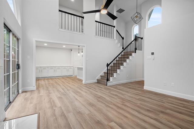 Building Photo - 9424 Blue Jay Way