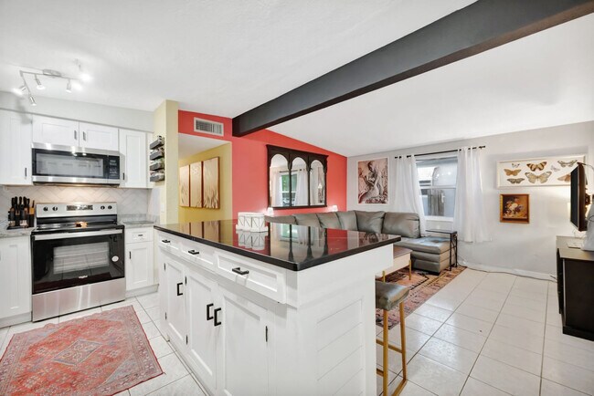 Building Photo - 5025 9th Ave S