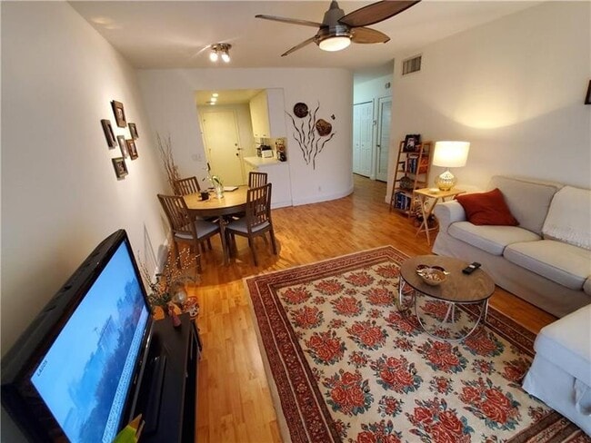 Building Photo - 2190 NE 68th St