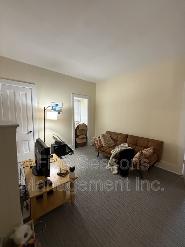 Building Photo - 68-70 North Union Street - #3 Rear