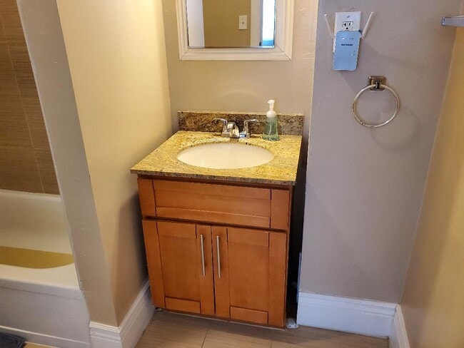 Building Photo - 1284 A St