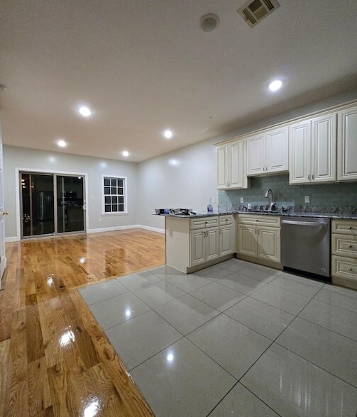 Building Photo - 190 Arlington Ave