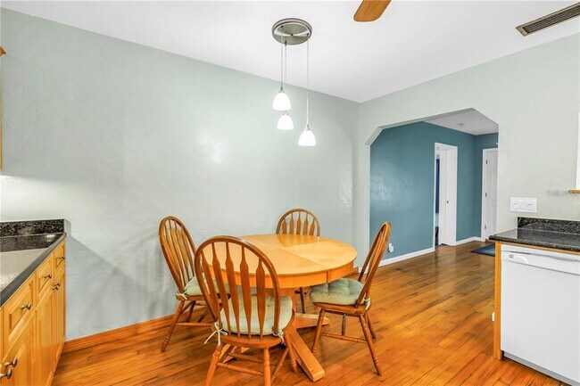 Building Photo - 6144 2nd Ave N