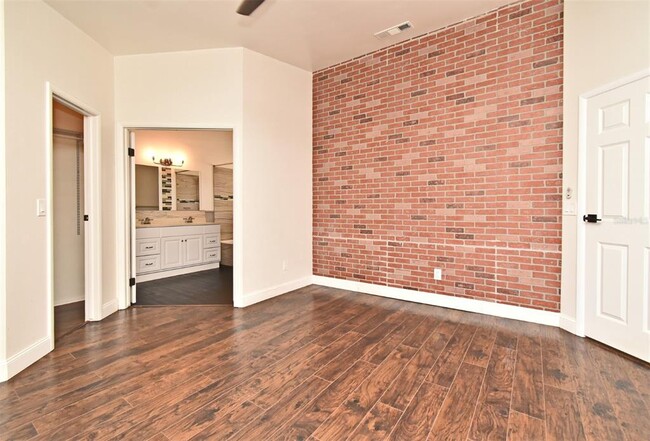 Building Photo - 1242 Ravida Woods Dr