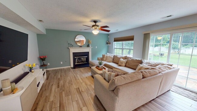 Building Photo - 100 Pinyon Pines