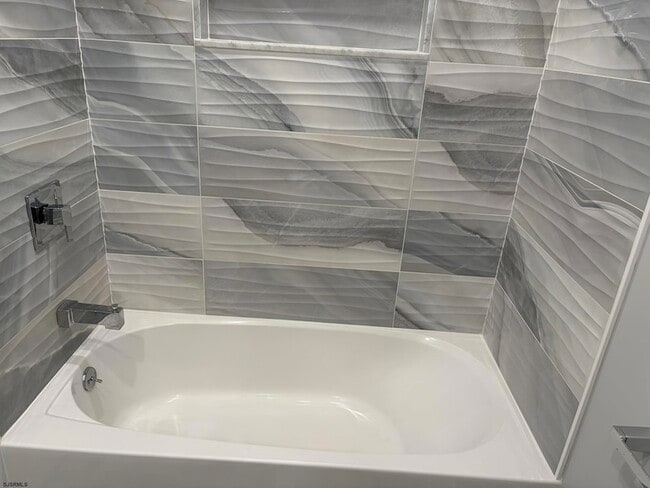 Building Photo - 437 Berkshire Dr