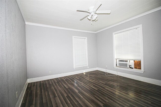 Building Photo - 705 N Rusk St