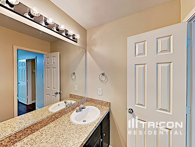 Building Photo - 21439 Palma Grove Way
