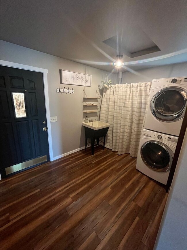 Building Photo - 9179 Harrison Rd