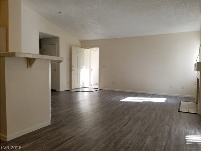 Building Photo - 733 Wheat Ridge Ln