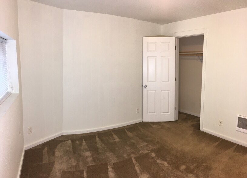 Building Photo - 1956 S G St