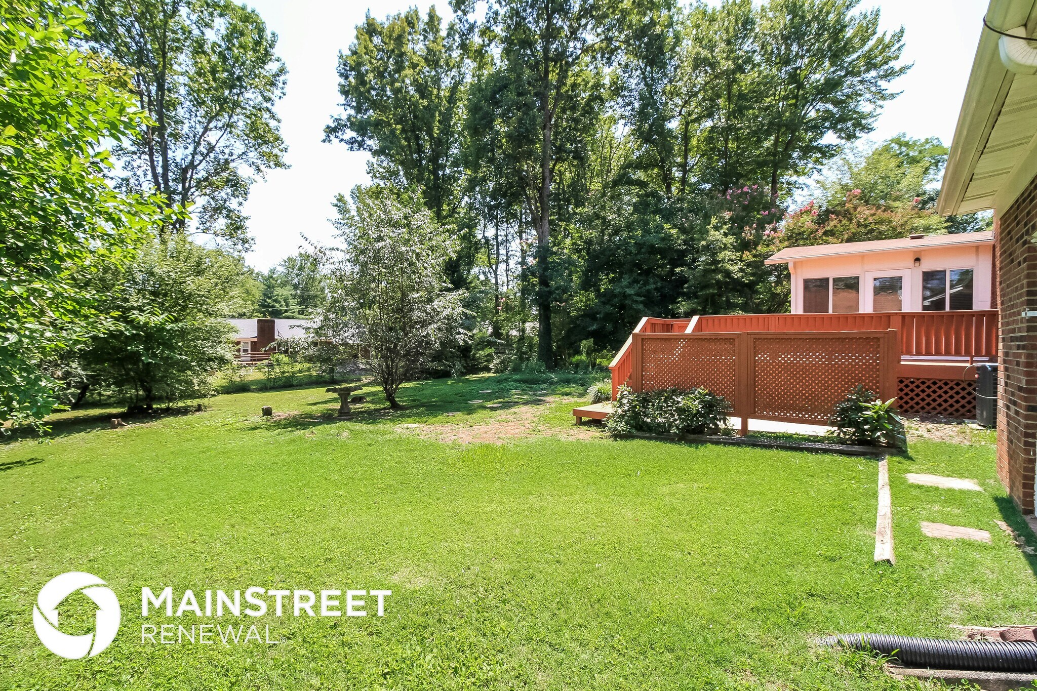 Building Photo - 326 Traceway Rd