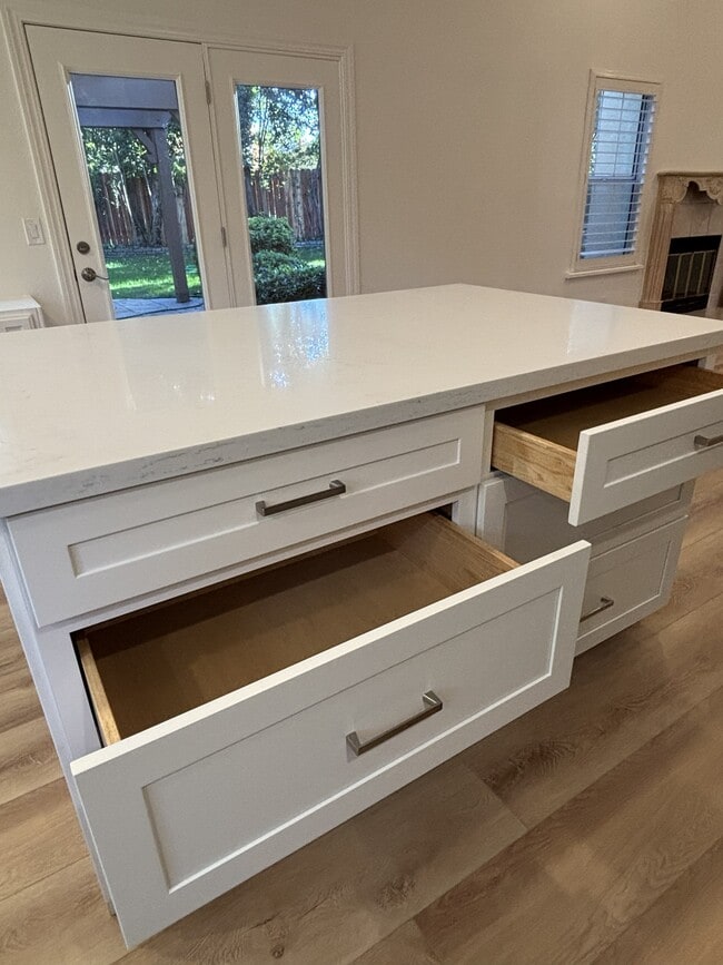 Building Photo - 34 Alvares Ct