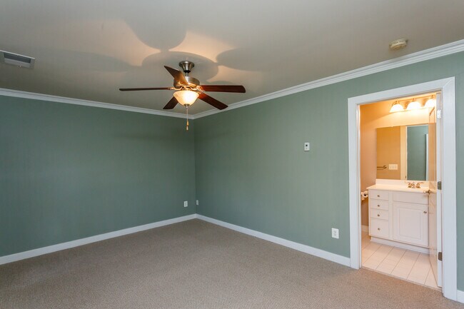 Building Photo - 154 Brookwood Dr
