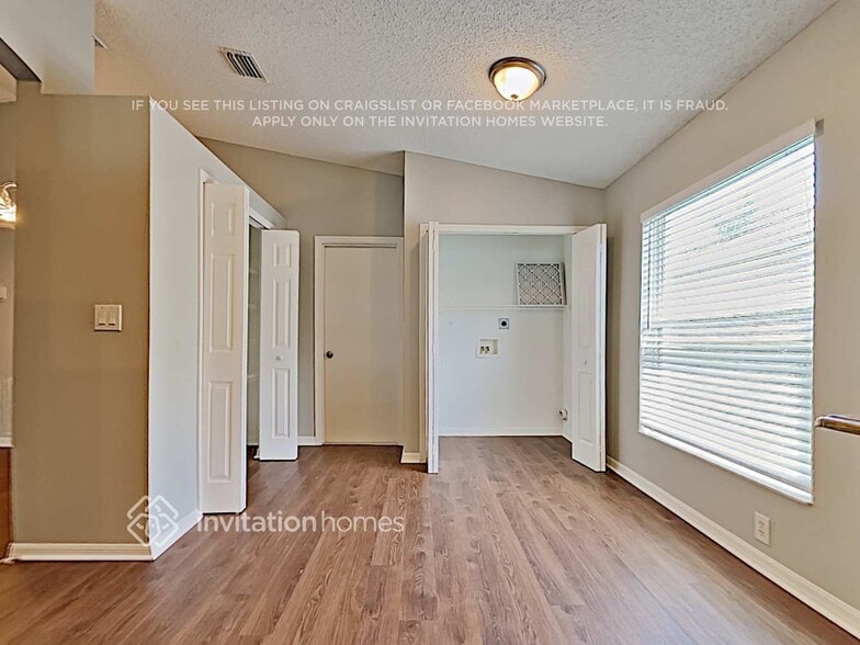 Building Photo - 2101 Tiburon Ln