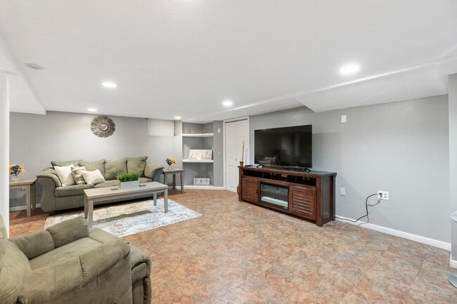 Building Photo - 5000 190th St