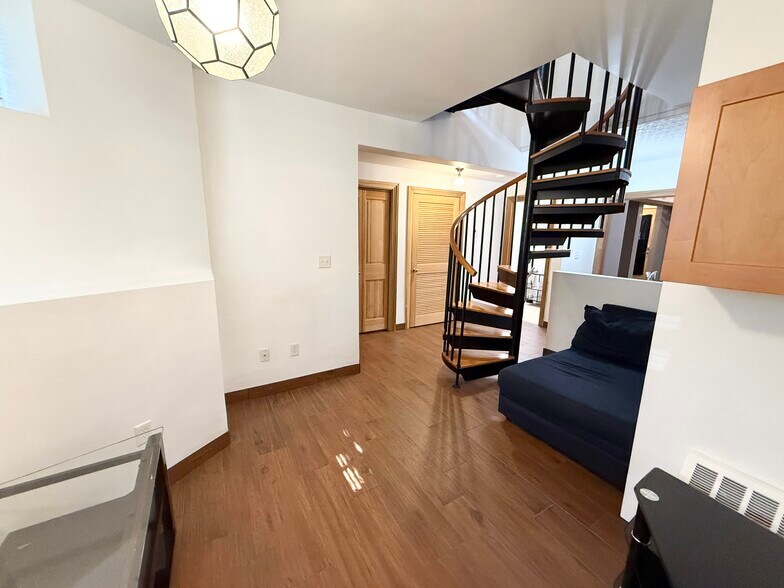 Building Photo - 12 Wigglesworth St