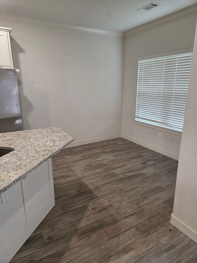 Building Photo - BEAUTIFUL HOME IN GREAT LOCATION!