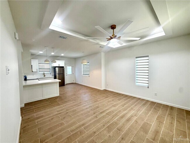 Building Photo - 2705 Brookside Bend St