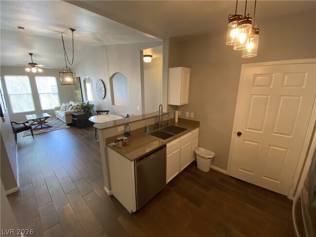 Building Photo - 10001 Peace Way