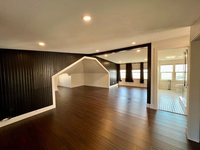 Building Photo - Huge Home Full of Character in the heart of MHK