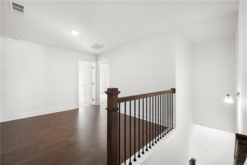 Building Photo - 124 Auburn Wds Dr