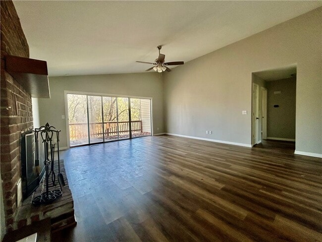 Building Photo - 12 Newport Cir