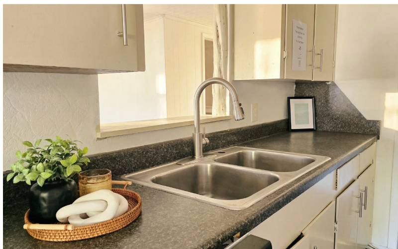 Building Photo - 2115 Chapman St