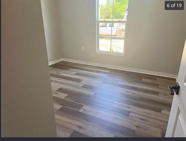 Building Photo - 566 Rochdale Run