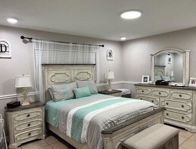 Building Photo - AUGUST MOVE IN FOR THIS RANCH STYLE HOME I...