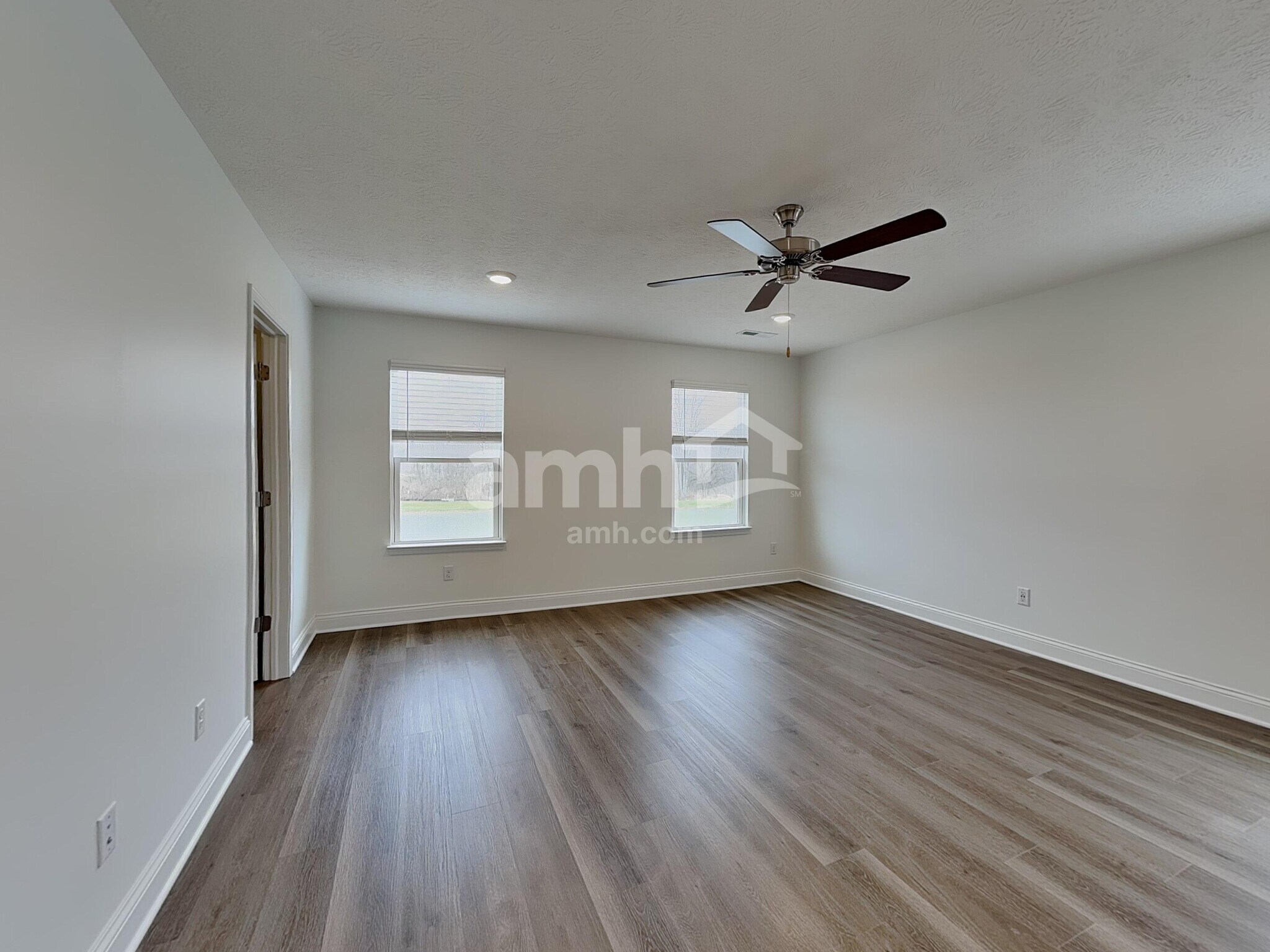 Building Photo - 9025 Henley Ave