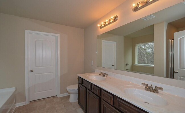 Building Photo - 313 Woodson Way