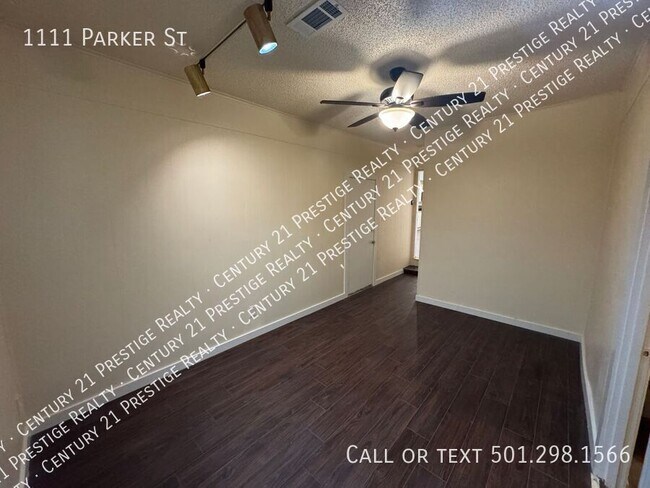 Building Photo - 1111 Parker St