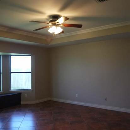 Building Photo - 7902 Snake River Dr