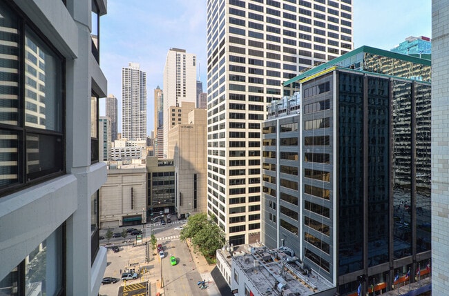 Building Photo - 405 N Wabash Ave
