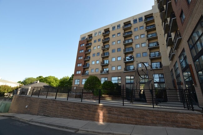Primary Photo - 715 N Church St