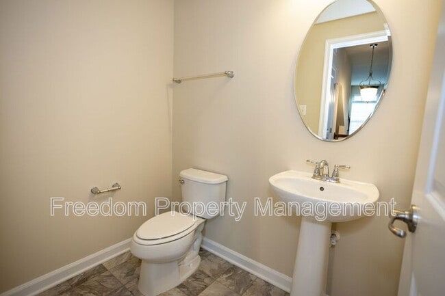 Building Photo - 7408 Brunson Cir