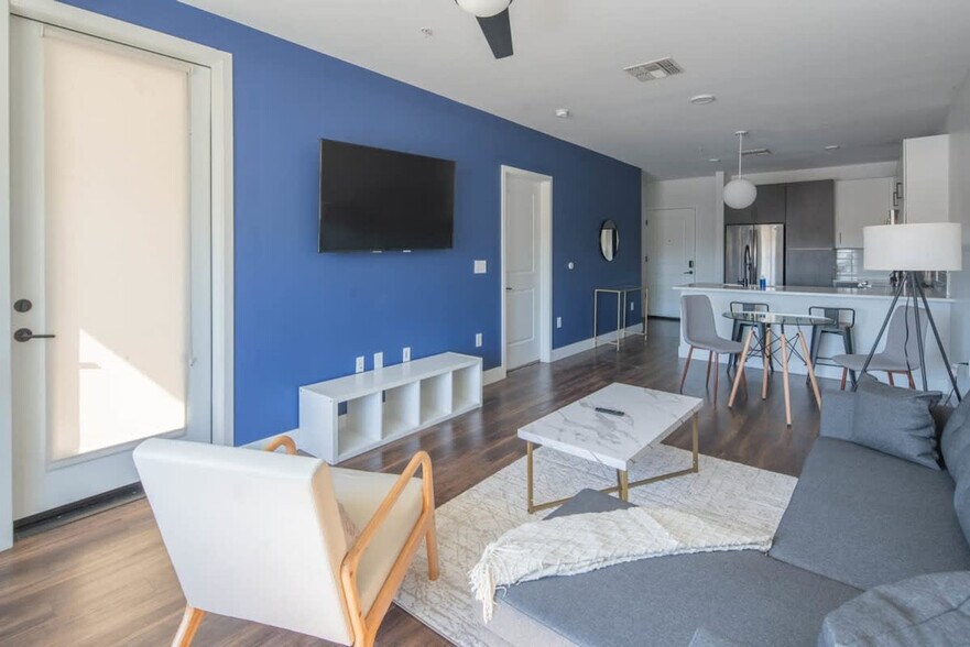 Building Photo - 701 W Rio Salado Pkwy