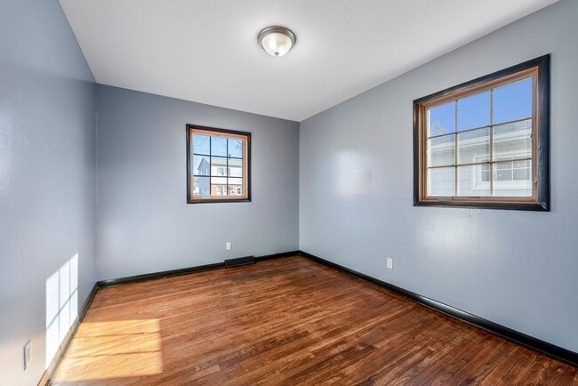 Building Photo - Beautiful 3/4 bed 2 bath home in East Moline!