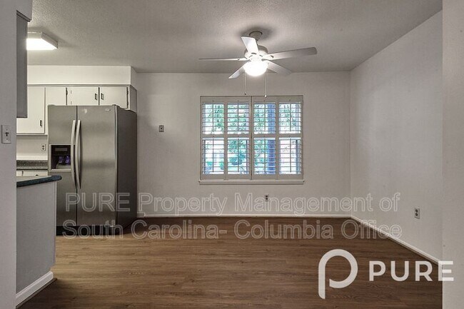 Building Photo - 601 Riverhill Cir