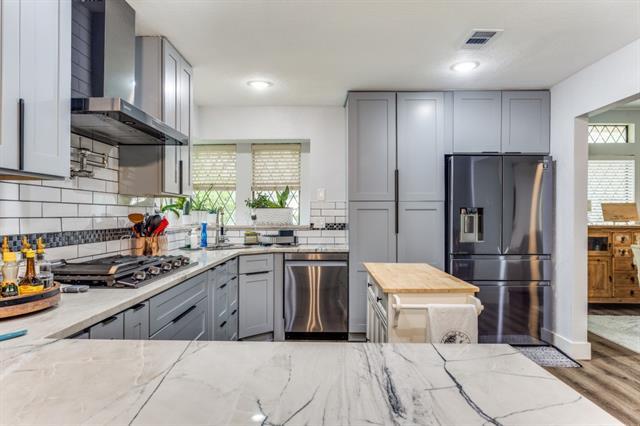 Building Photo - 2012 St Andrews Dr