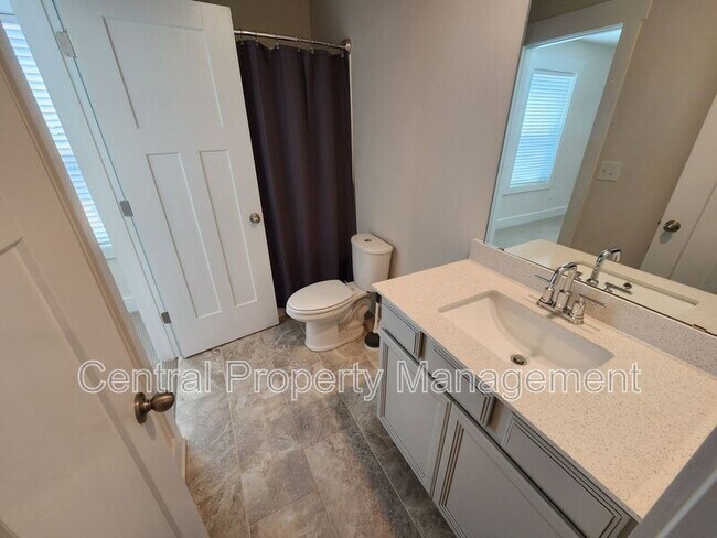 Building Photo - 112 Outback Dr