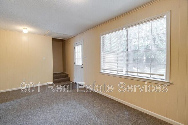 Building Photo - 2996 Stage Park Pl