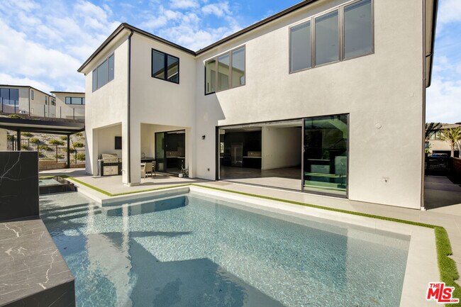 Building Photo - 20056 Mersey Ln